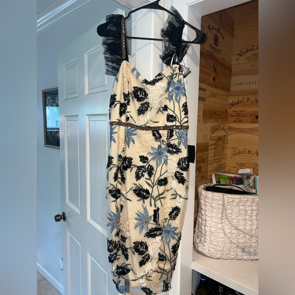 NWT LuLus MIDI Dress